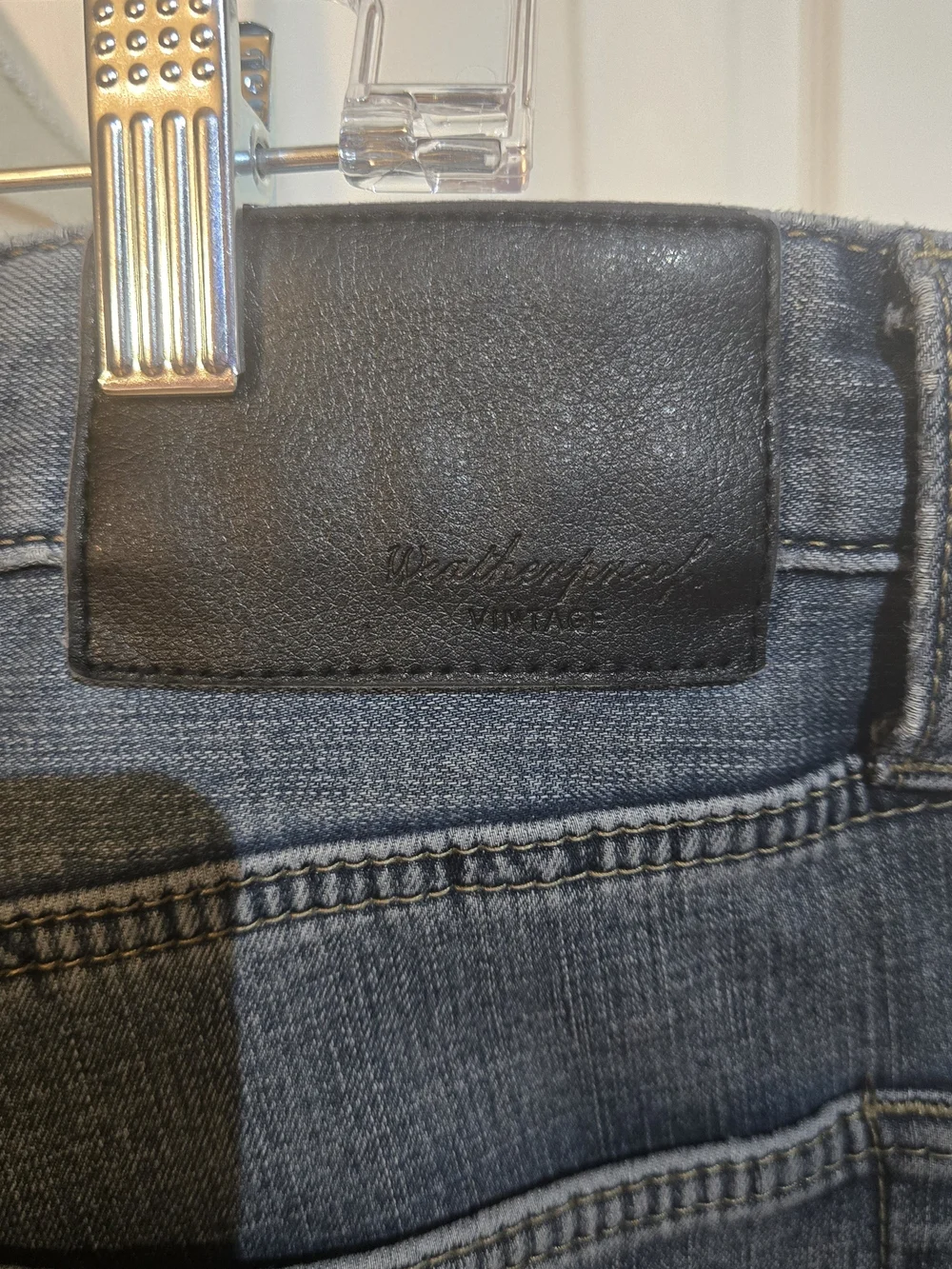 Vintage Classic Straight Leg Jeans in Faded Blue